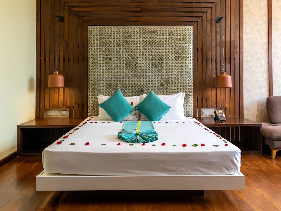 Seahorse Pouch bedroom interior