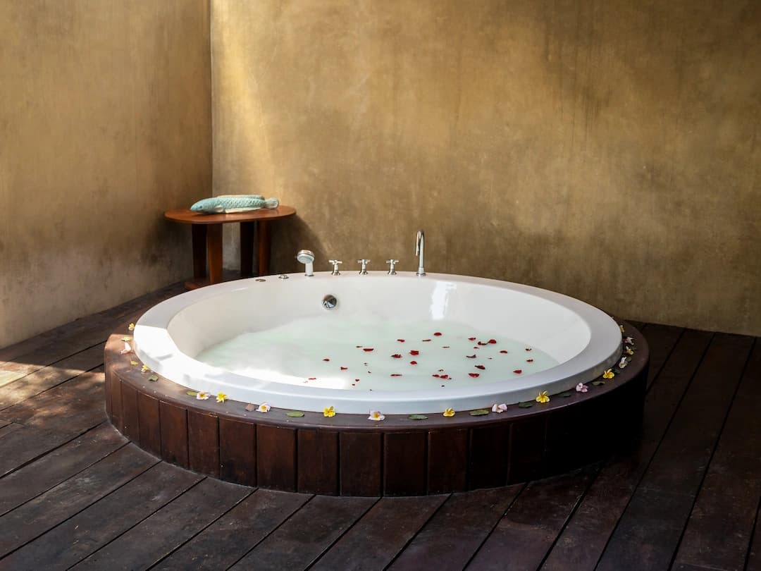 Seahorse Pouch seating area