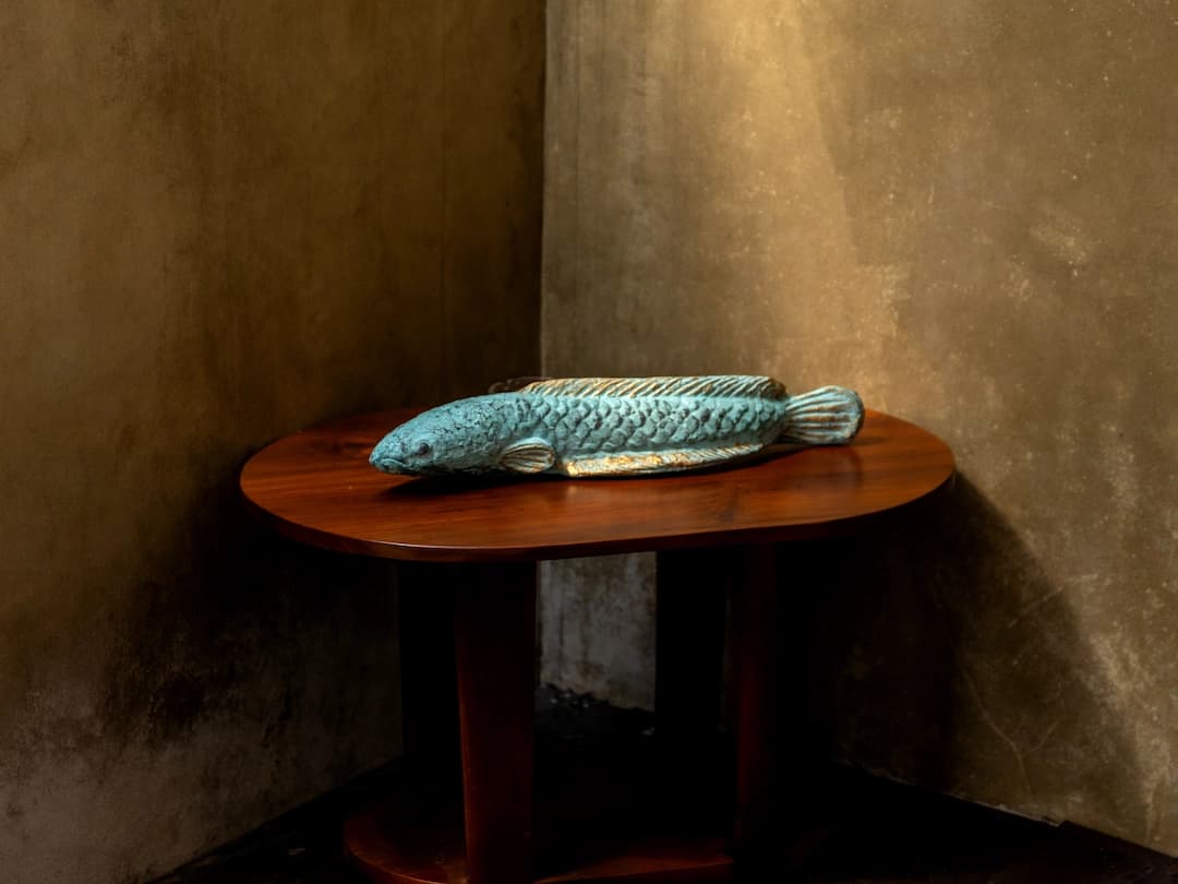 Seahorse Pouch bathroom details